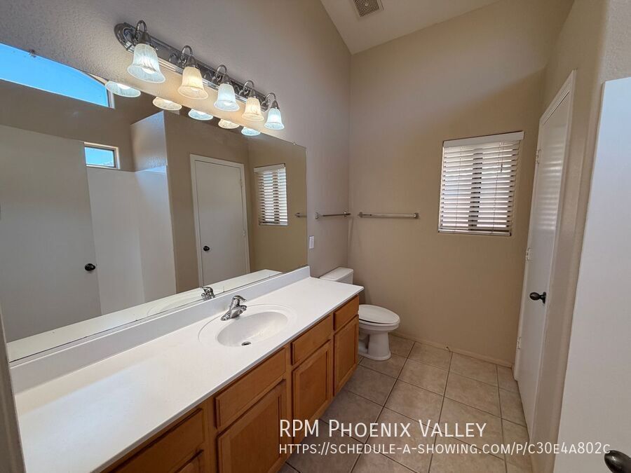 *NEW* Flooring + *NEW* Custom Paint Single Story Goodyear Home 4 Rent! property image