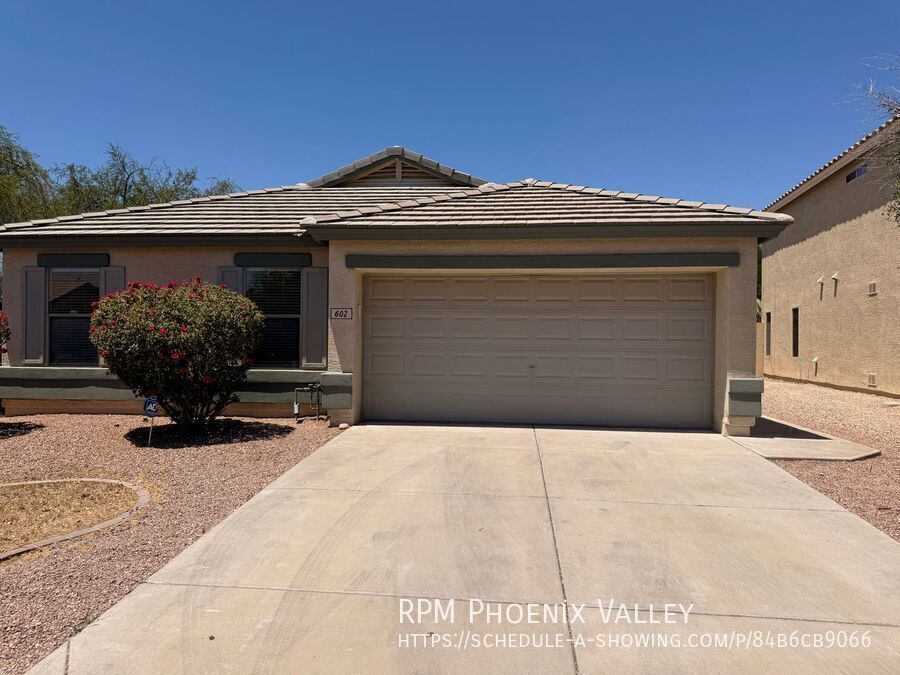 3 X 2 W/Den *ALL Appliances* **Corner Lot!! with New Paint & Carpet property image