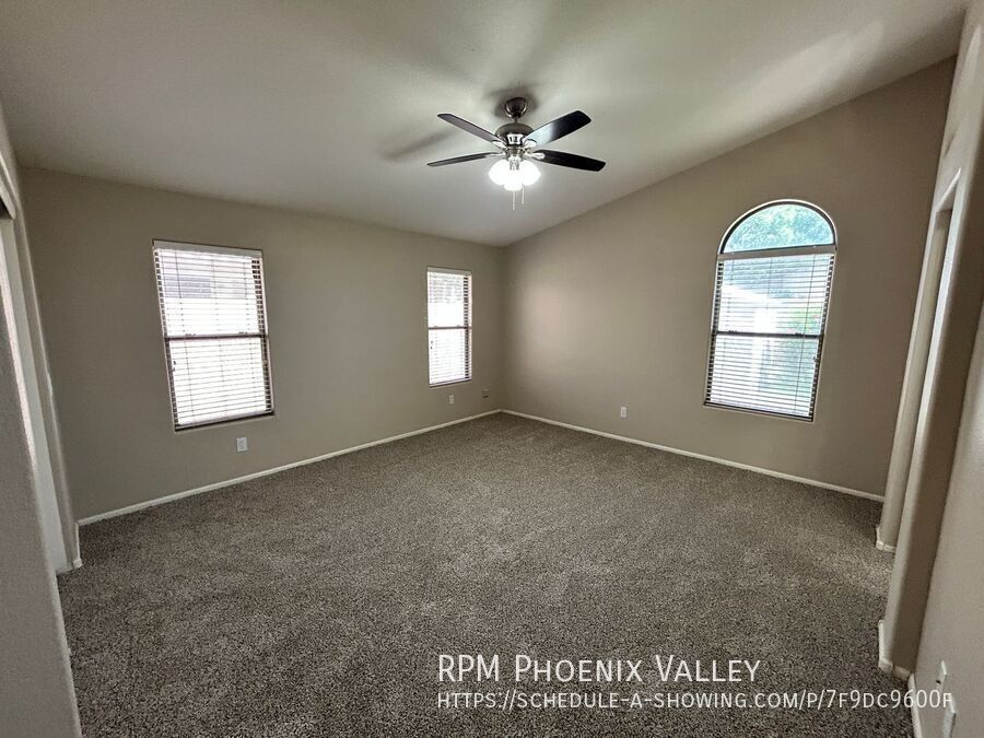 Warm, Inviting 3 Bed / 2bath Home in Canyon Trails with new updated and Flooring!!! property image