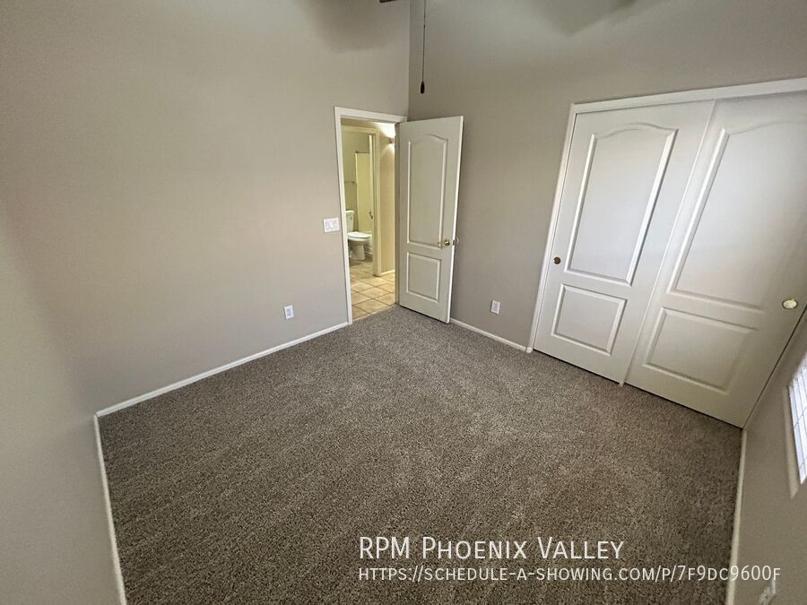 Warm, Inviting 3 Bed / 2bath Home in Canyon Trails with new updated and Flooring!!! property image