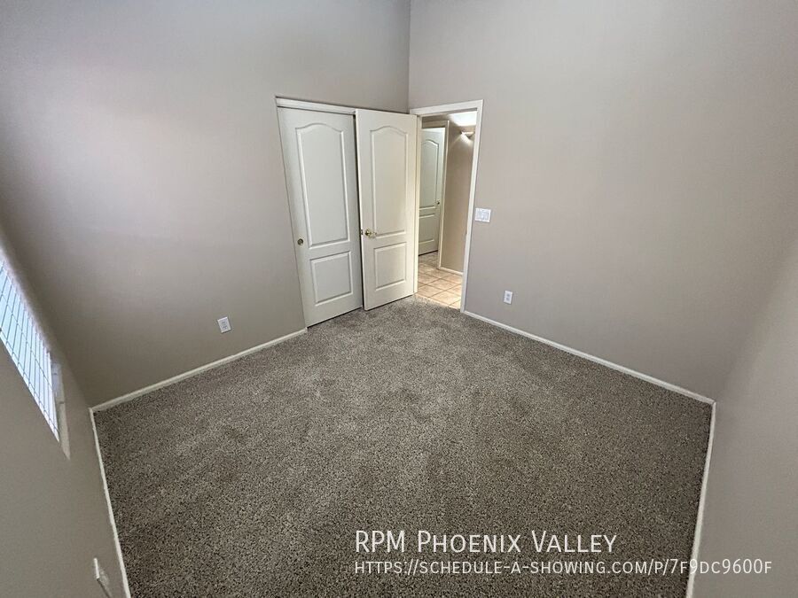 Warm, Inviting 3 Bed / 2bath Home in Canyon Trails with new updated and Flooring!!! property image