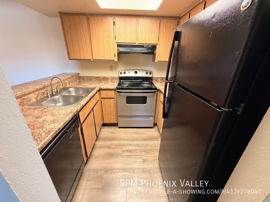 #201 *MOVE IN SPECIAL* 1/2 OFF YOUR FIRST FULL MONTH OF RENT property image
