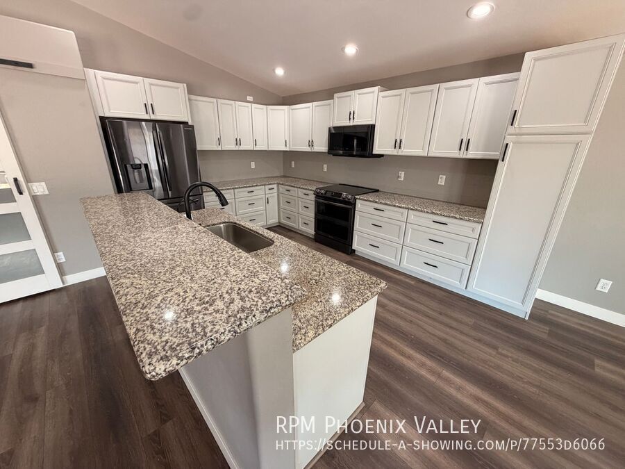 Pet Friendly Renovated 5-Bedroom Corner Lot Home with Luxury Upgrades property image