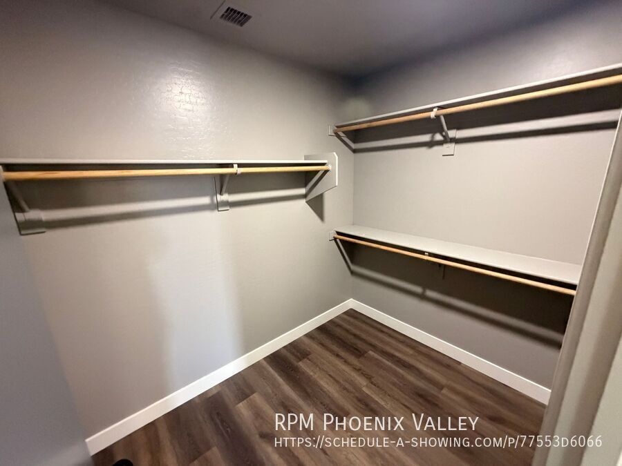 Pet Friendly Renovated 5-Bedroom Corner Lot Home with Luxury Upgrades property image