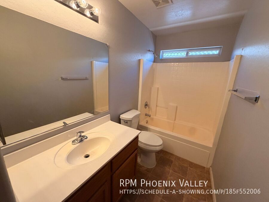 3 BR/2 Bath El Mirage Home *NEW* Flooring, *NEW* Paint & *NO HOA*! property image