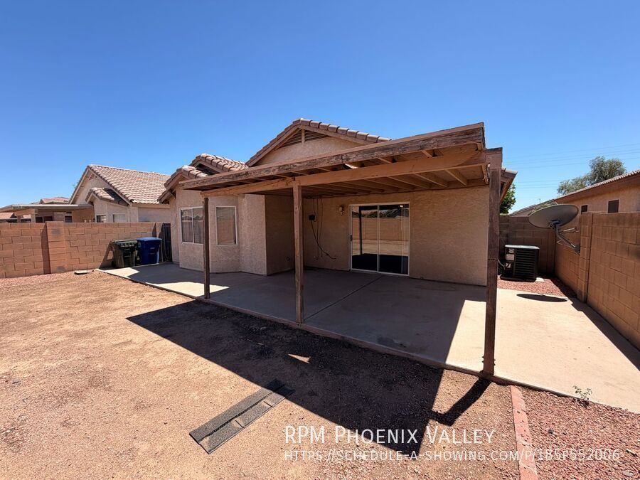 3 BR/2 Bath El Mirage Home *NEW* Flooring, *NEW* Paint & *NO HOA*! property image