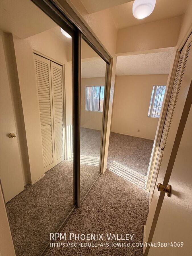 1x1 Near ASU w/ *MOVE IN SPECIAL* property image