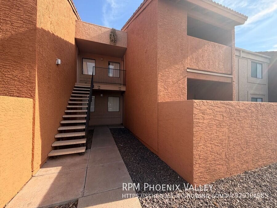 1x1 In Tempe w/ *MOVE IN SPECIAL* property image