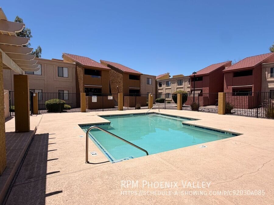 1x1 In Tempe w/ *MOVE IN SPECIAL* property image