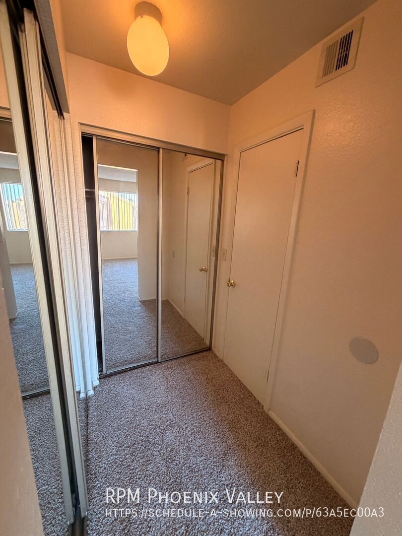 2 Bedroom/2 Bathroom Near ASU and Light Rail, *MOVE IN SPECIAL* property image
