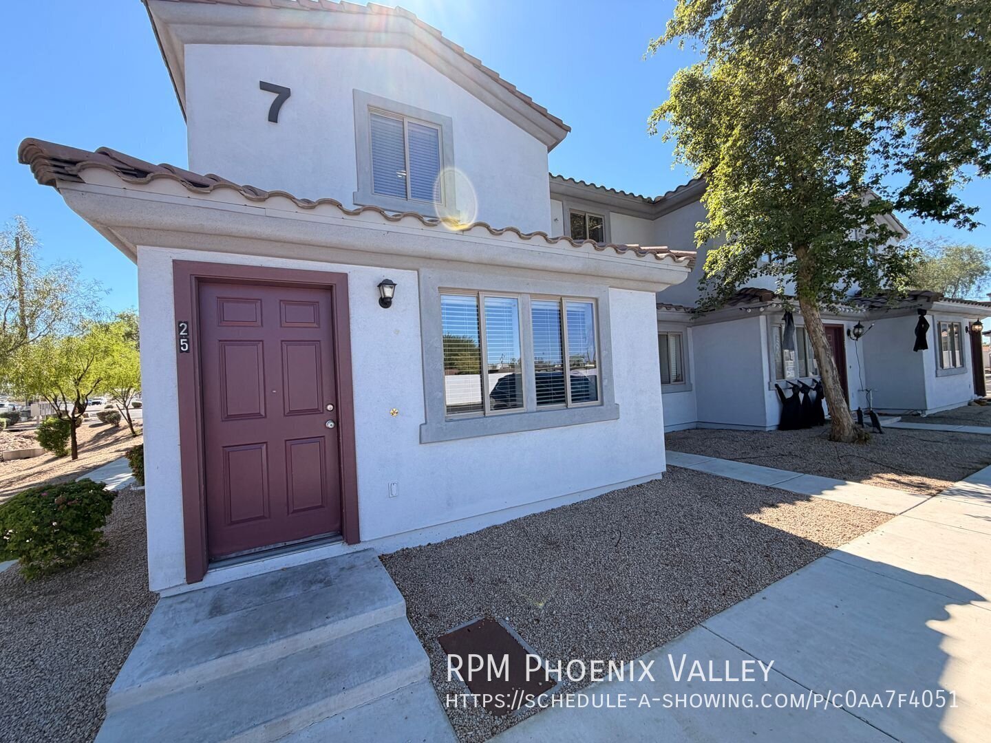 3 Bed/2 Bath Townhome *NO* Carpet End Unit *ALL* Appliances! property image