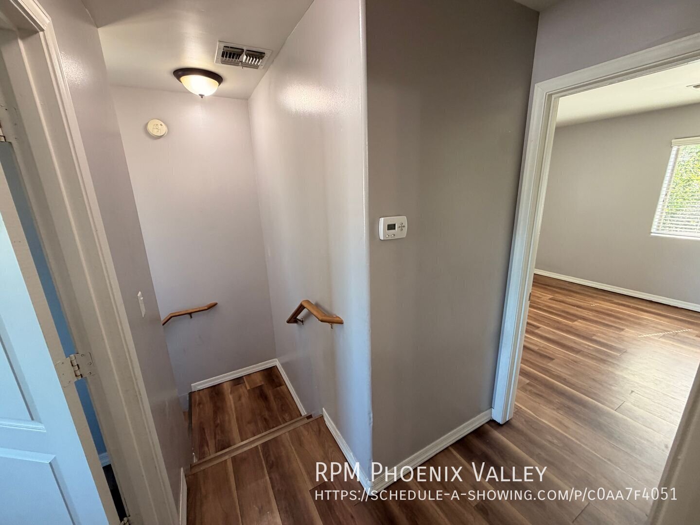 3 Bed/2 Bath Townhome *NO* Carpet End Unit *ALL* Appliances! property image