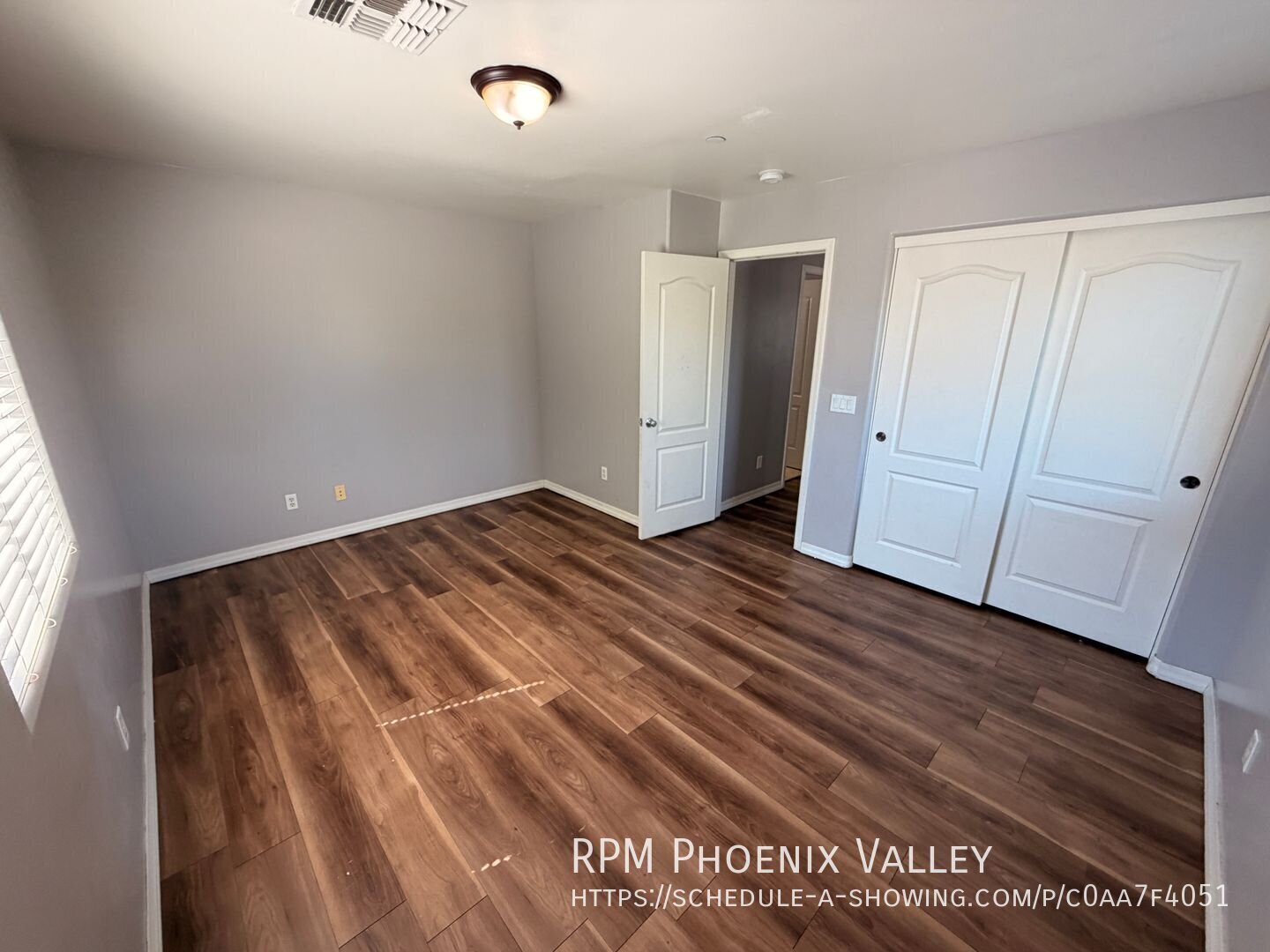 3 Bed/2 Bath Townhome *NO* Carpet End Unit *ALL* Appliances! property image