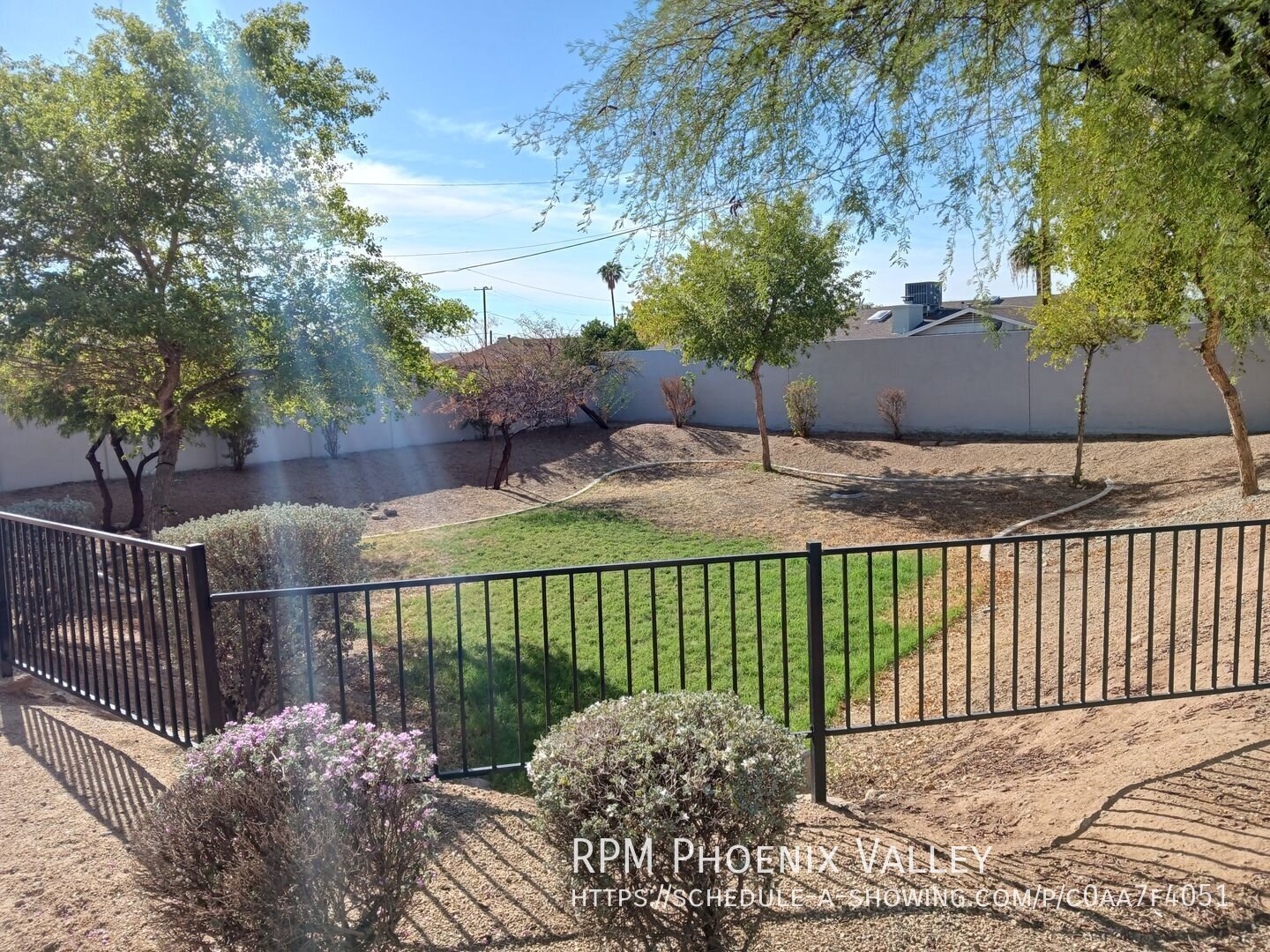 3 Bed/2 Bath Townhome *NO* Carpet End Unit *ALL* Appliances! property image