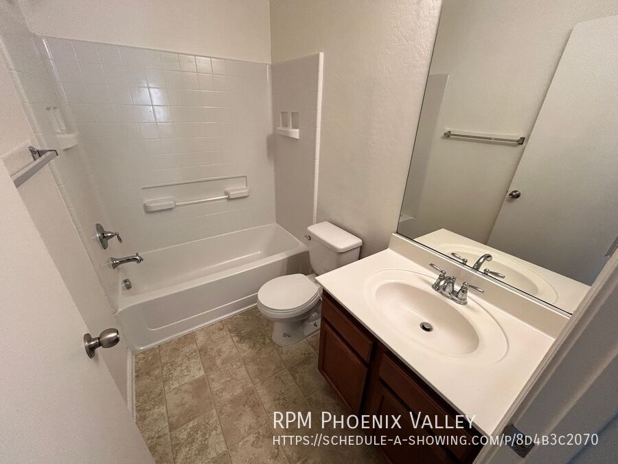 Spacious 3-Bedroom Home with Loft property image