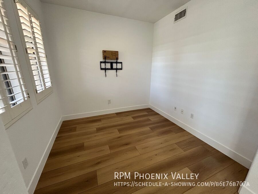 ✨ Absolutely Stunning Gated Condo ✨ property image