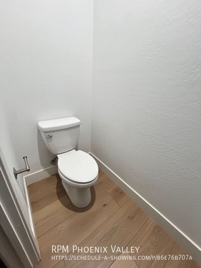 ✨ Absolutely Stunning Gated Condo ✨ property image