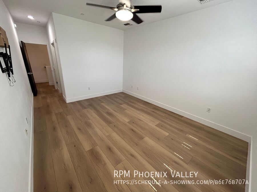 ✨ Absolutely Stunning Gated Condo ✨ property image