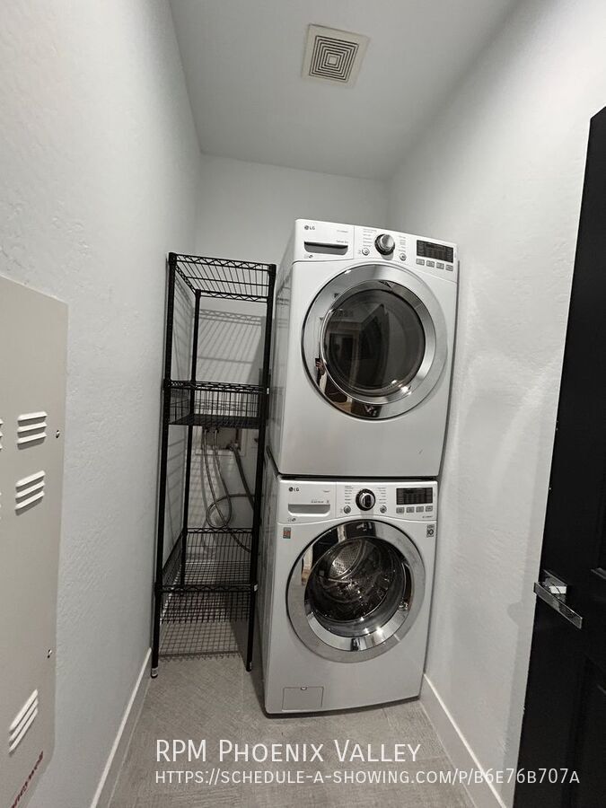 ✨ Absolutely Stunning Gated Condo ✨ property image