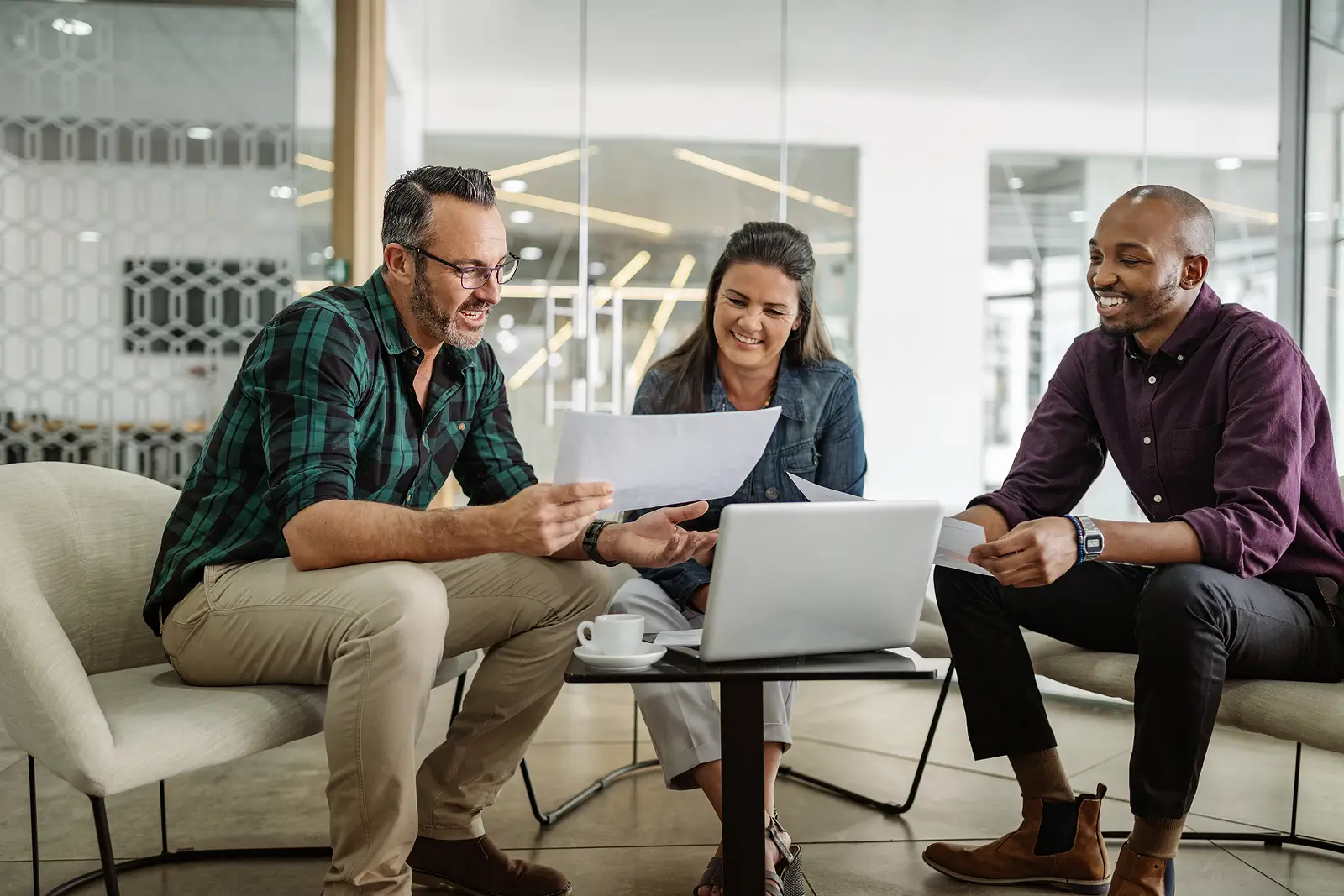 How a Licensed Phoenix Property Manager Reduces Legal and Financial Risk for Landlords