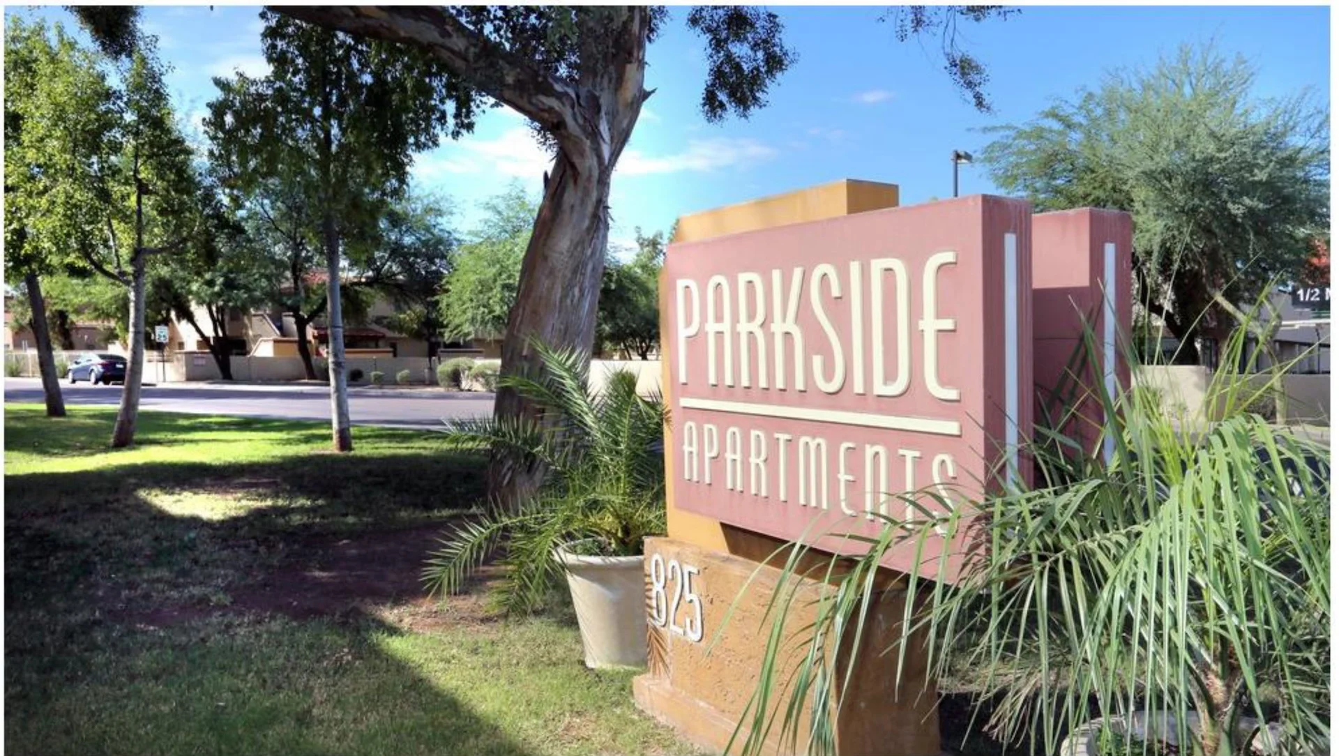 Parkside Apartments Banner 1