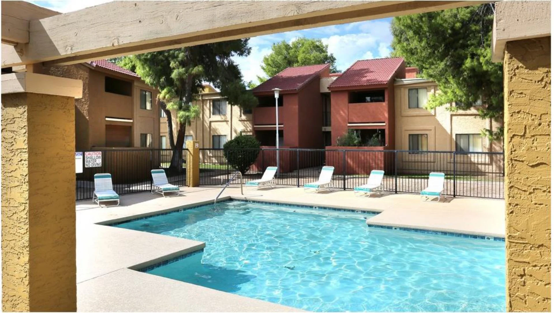 Parkside Apartments Banner 3